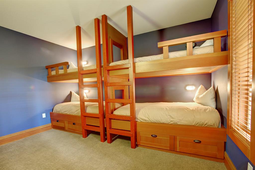 #6C – 2300 Nordic Drive