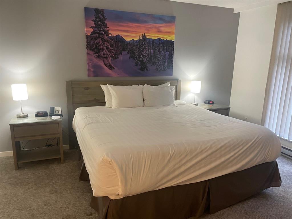 #304 – 4910 Spearhead Place