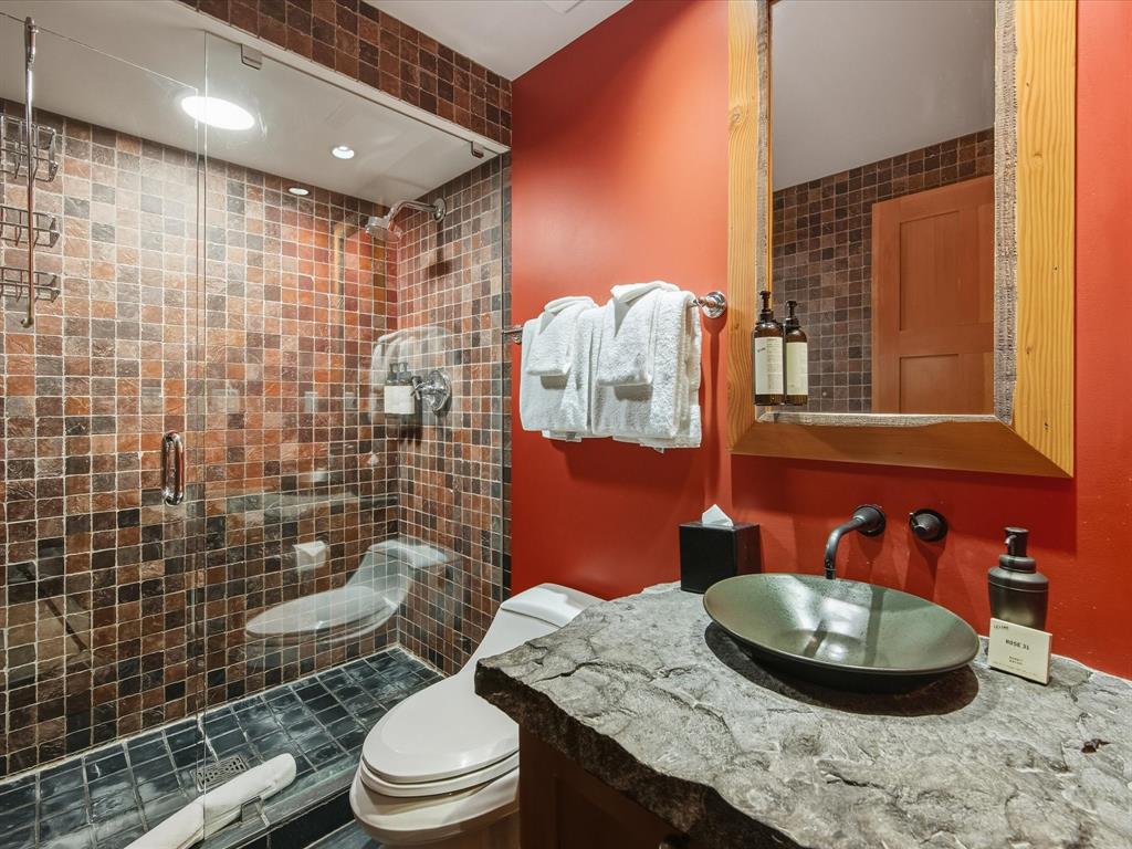 #10J – 2300 Nordic