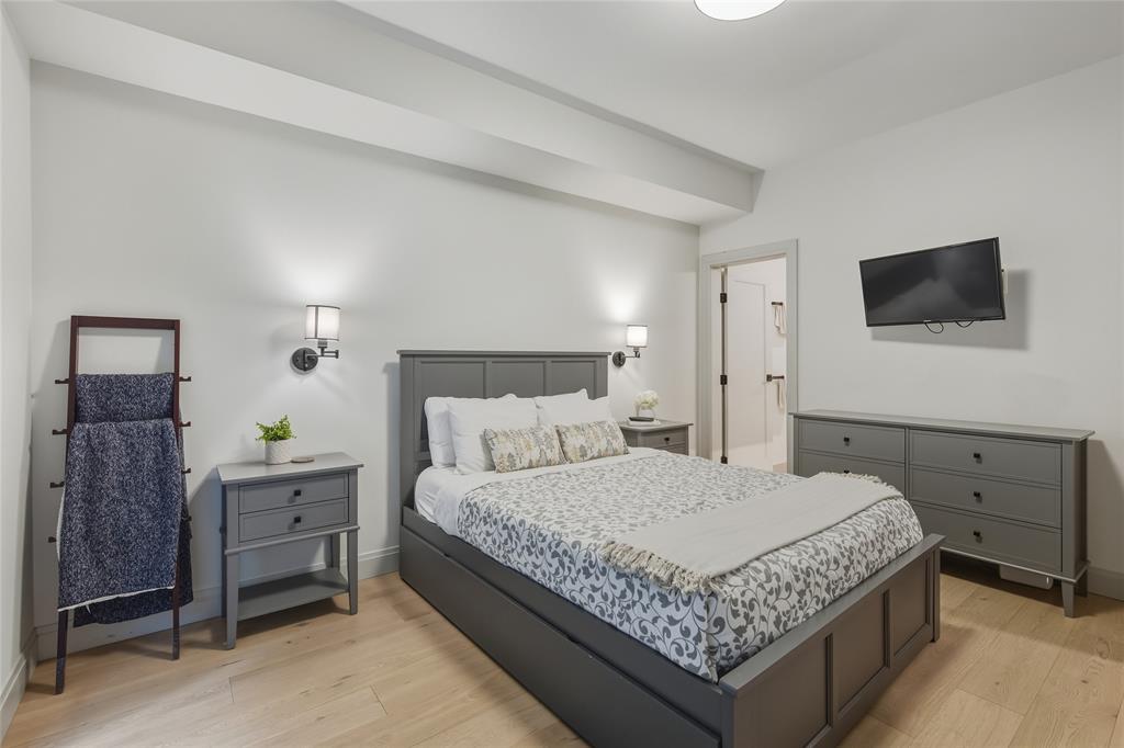 4813 Casabella Crescent