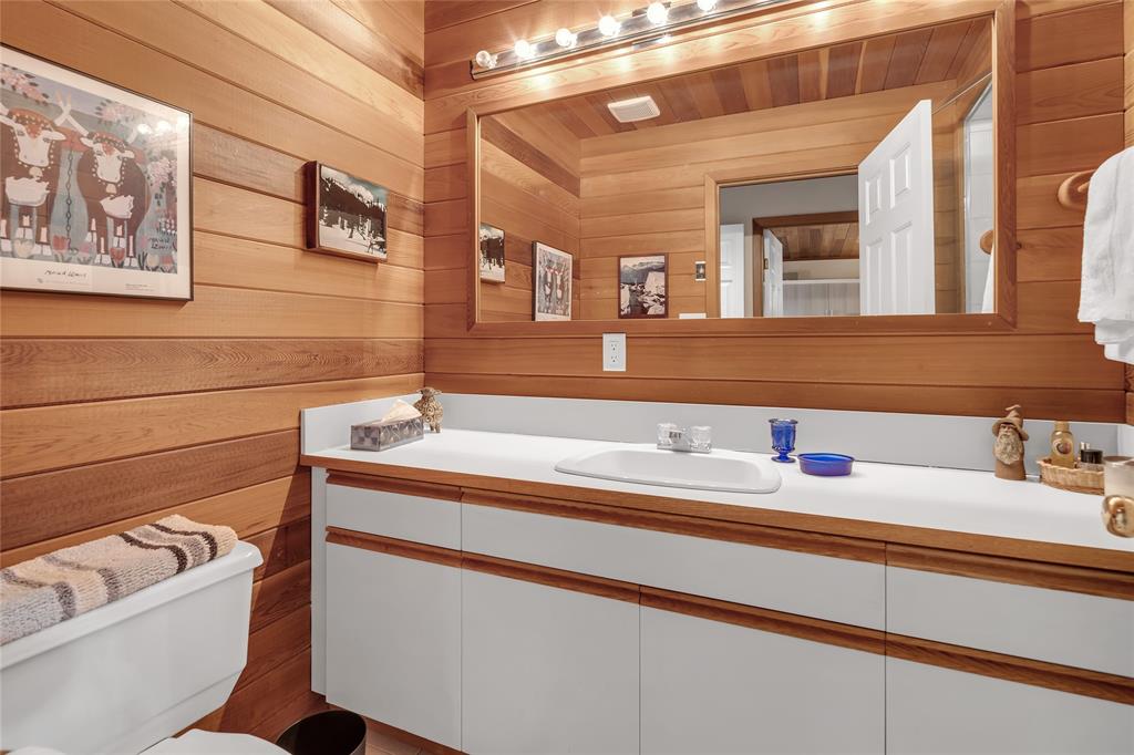 #109 – 6117 Eagle Drive