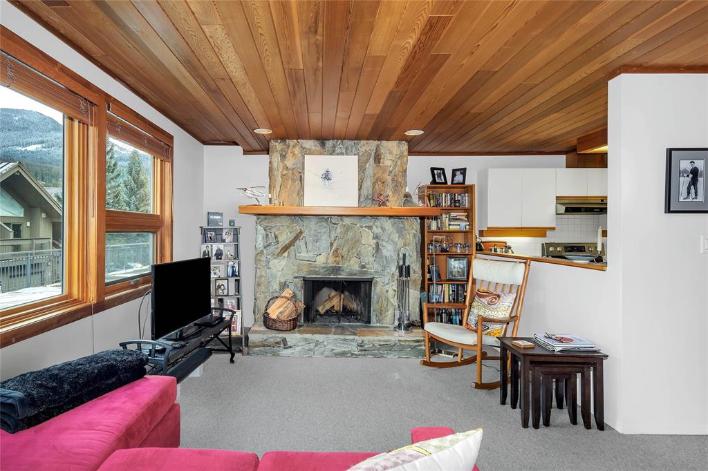 #109 – 6117 Eagle Drive