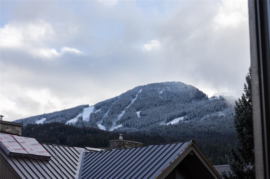 #109 – 6117 Eagle Drive