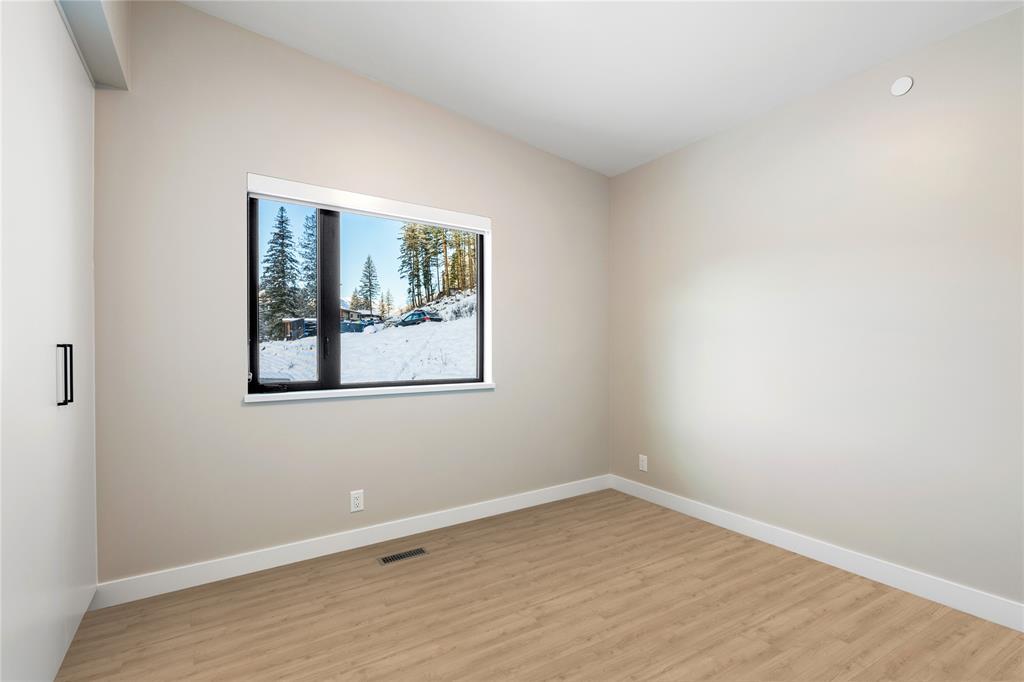 #30 – 4000 Sunstone Way