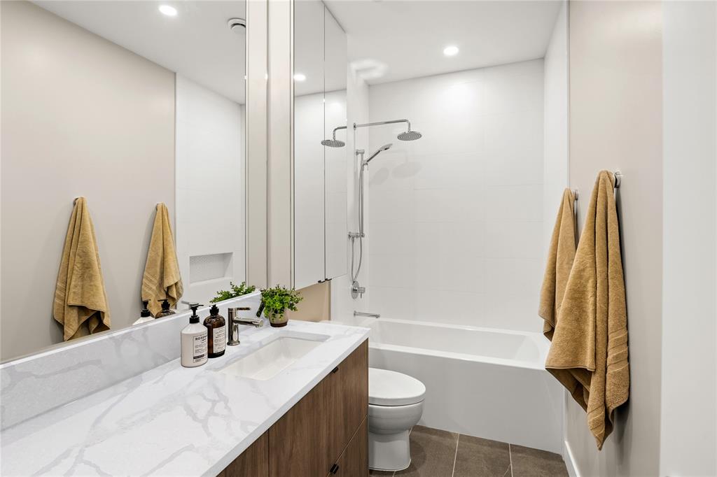 #30 – 4000 Sunstone Way