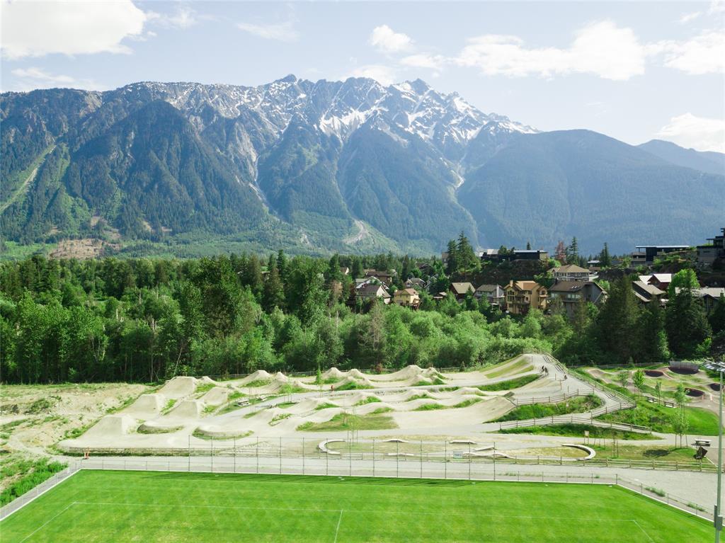 #30 – 4000 Sunstone Way