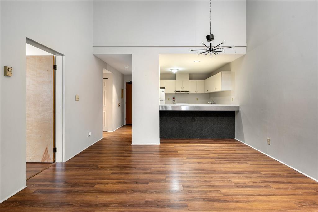 #15 – 4211 Sunshine Place