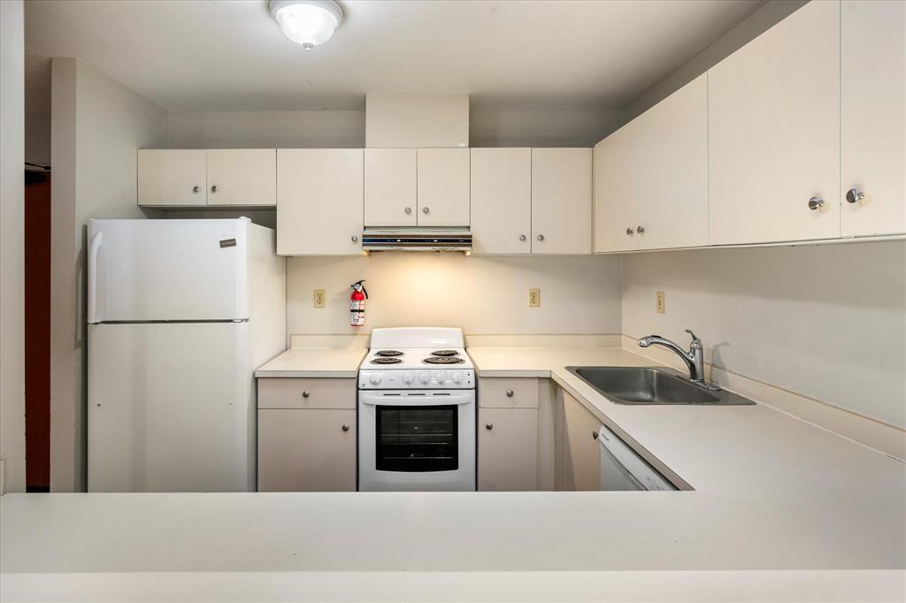 #15 – 4211 Sunshine Place