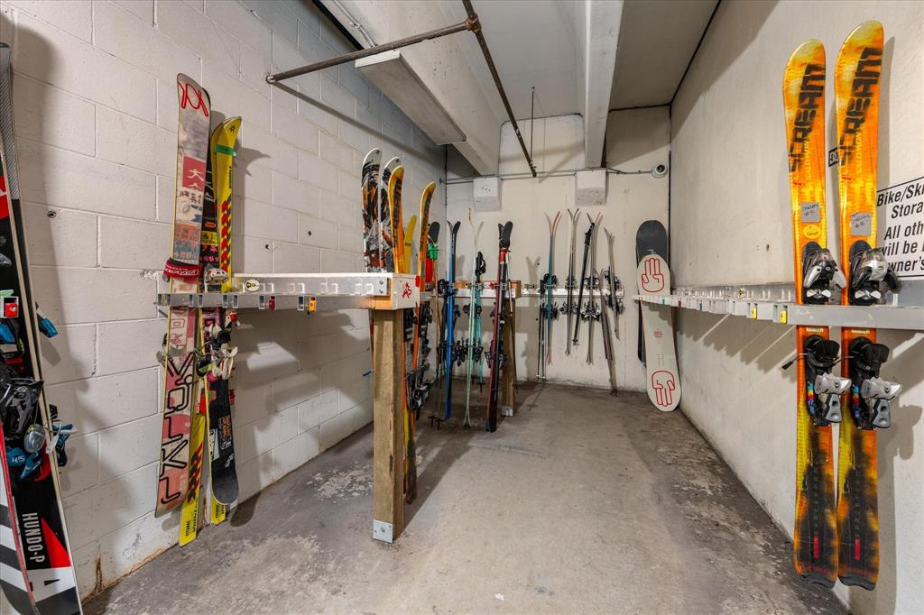 #15 – 4211 Sunshine Place