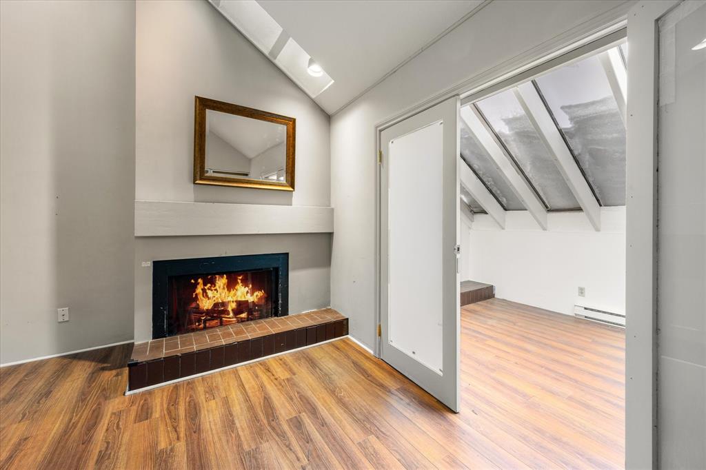 #15 – 4211 Sunshine Place