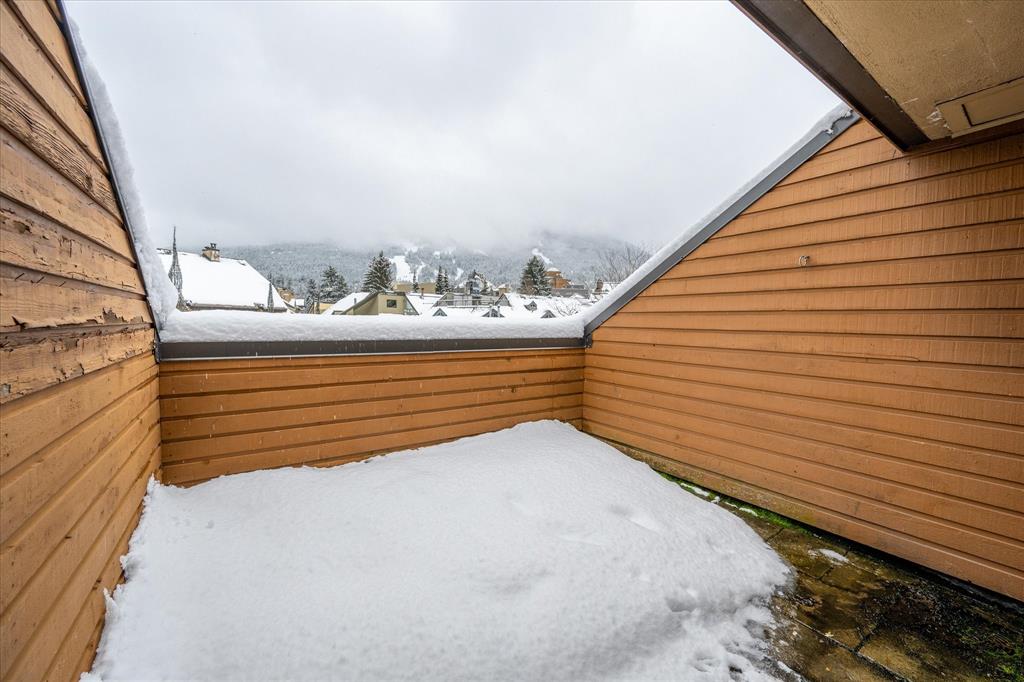 #15 – 4211 Sunshine Place