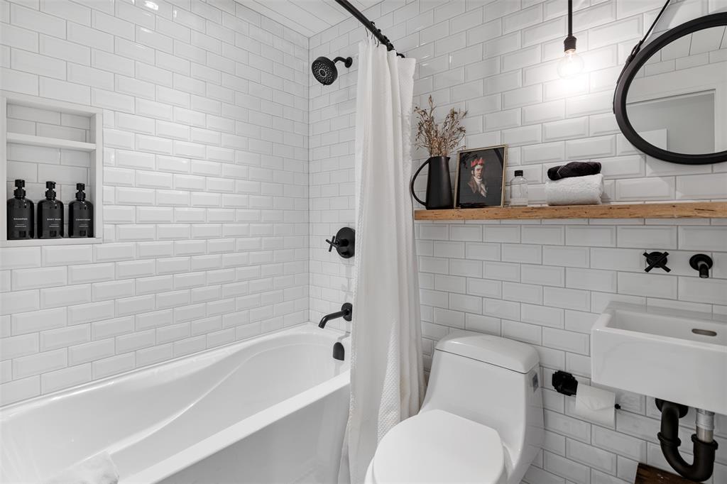 #2 – 2221 Gondola Way