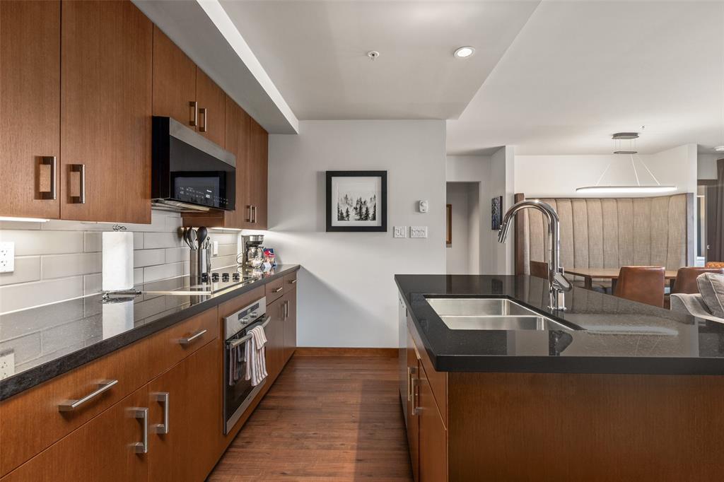 #309B – 2020 London Lane