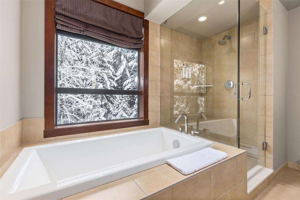 #309B – 2020 London Lane