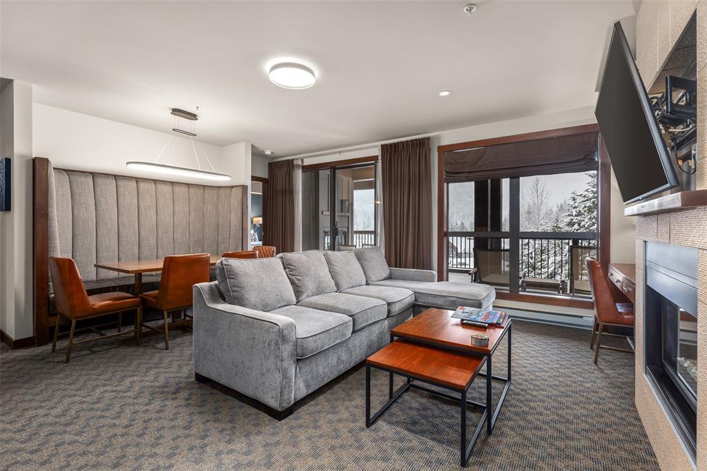 #309B – 2020 London Lane