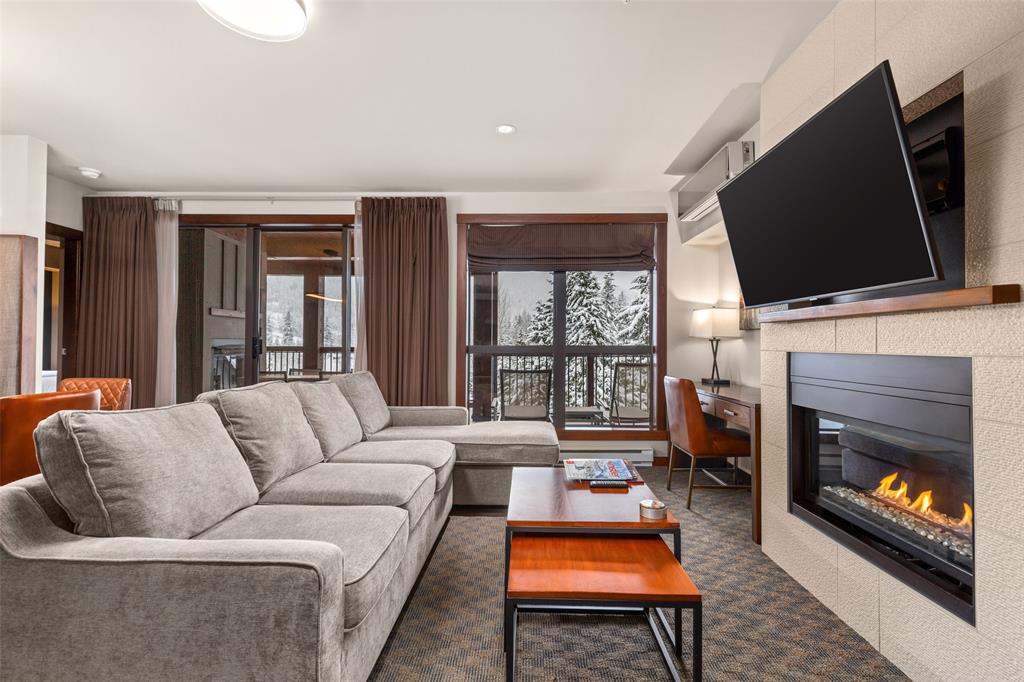 #309B – 2020 London Lane