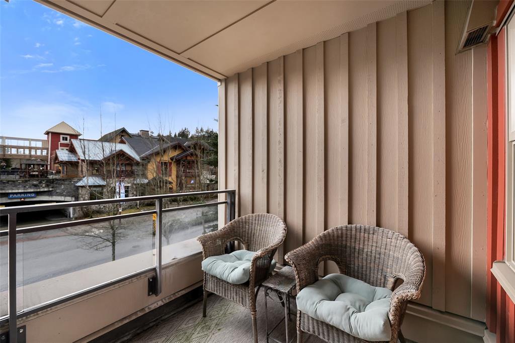 #207 – 2050 Lake Placid Road