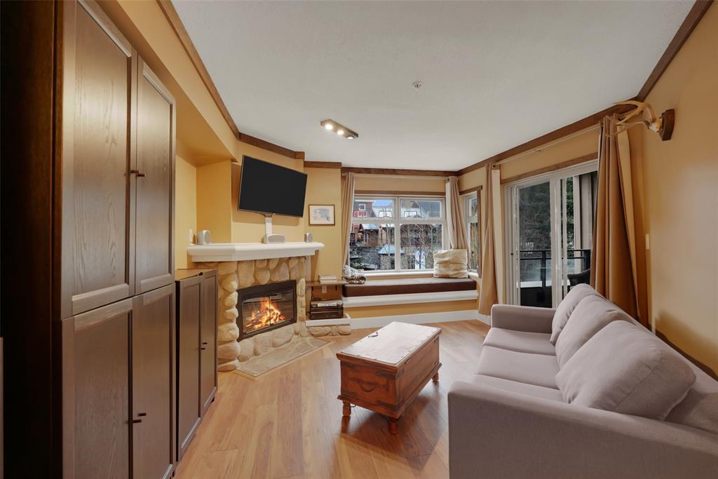 #207 – 2050 Lake Placid Road