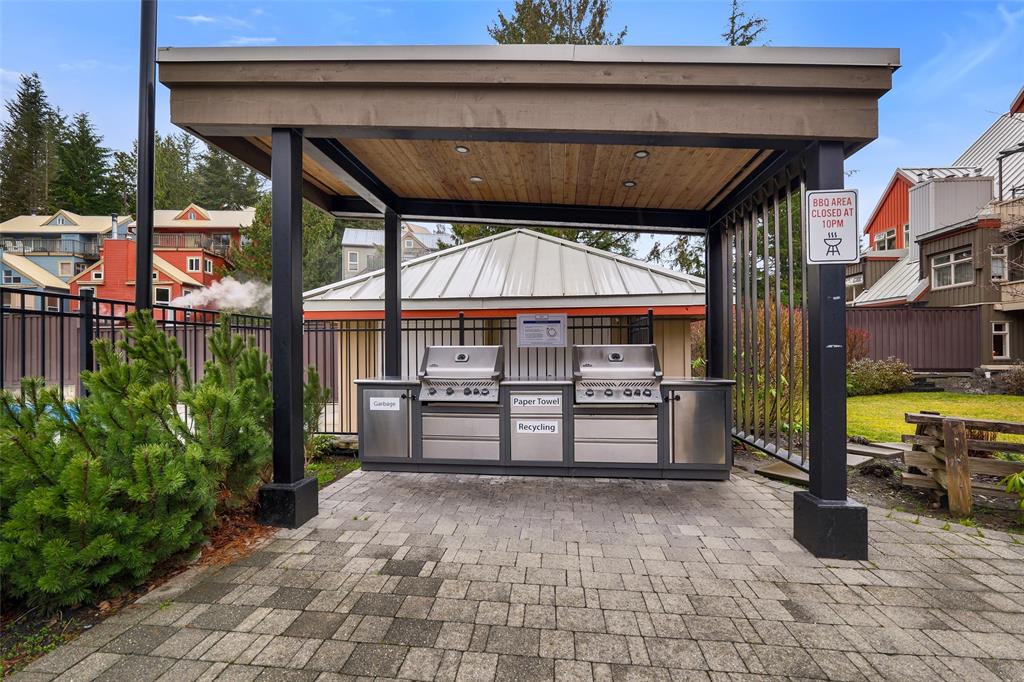 #207 – 2050 Lake Placid Road