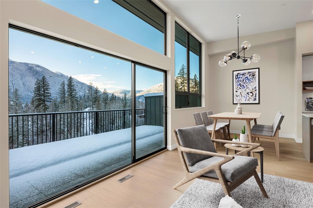 #25 – 4000 Sunstone Way