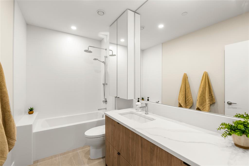 #25 – 4000 Sunstone Way