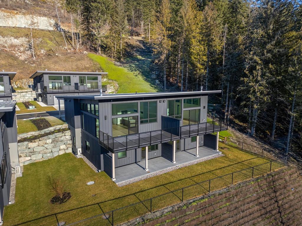 #25 – 4000 Sunstone Way