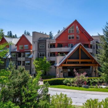 #211 – 2050 Lake Placid Road