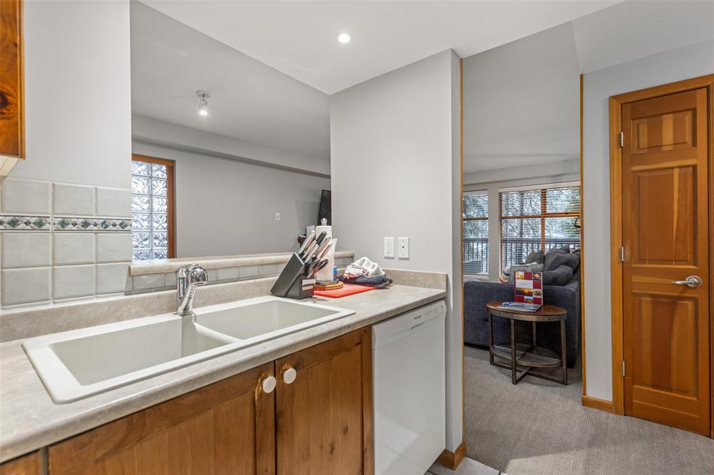 #1 – 4355 Northlands Boulevard