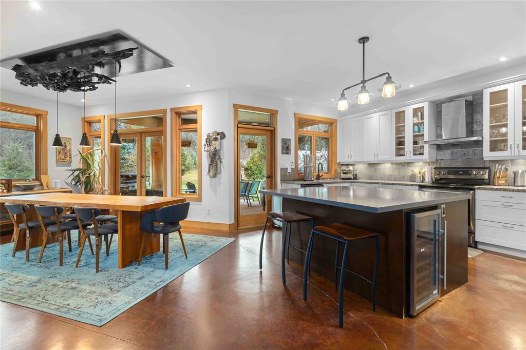 7703 Pemberton Portage Road