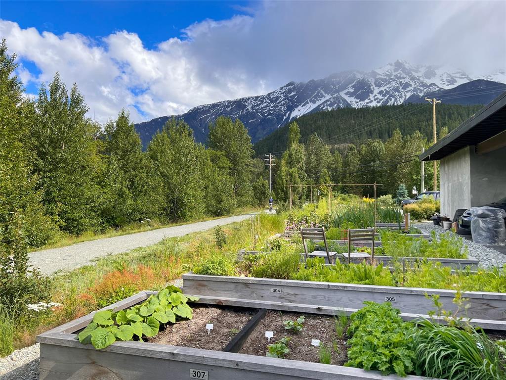 #313 – 7350 Crabapple Court