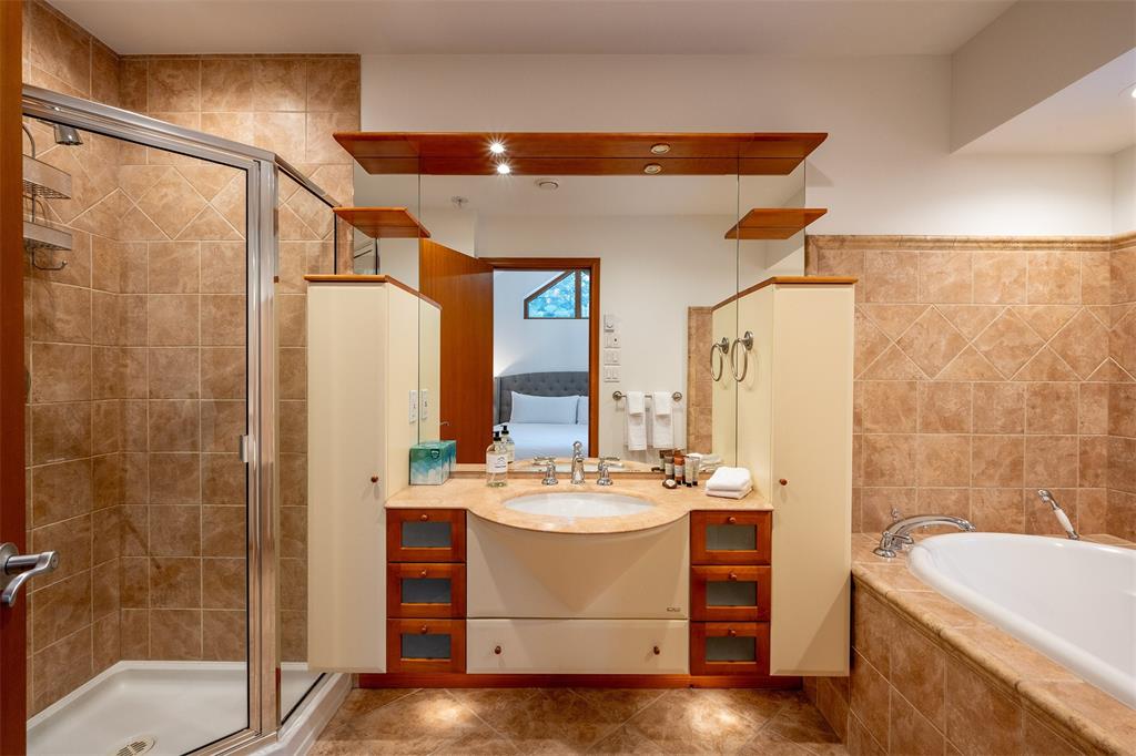 3012 Alpine Crescent