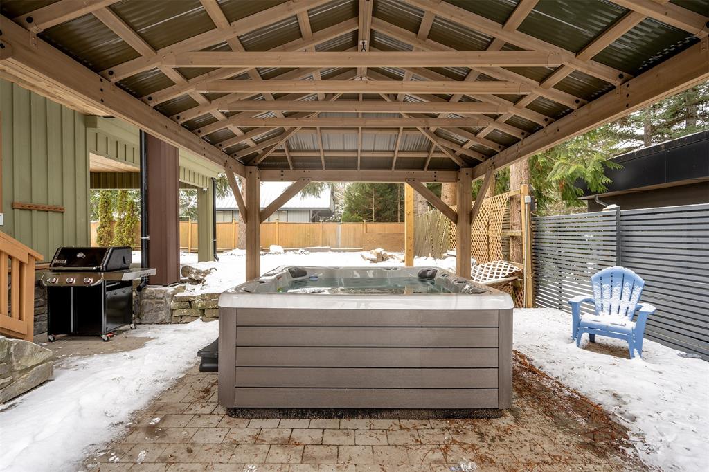 3012 Alpine Crescent