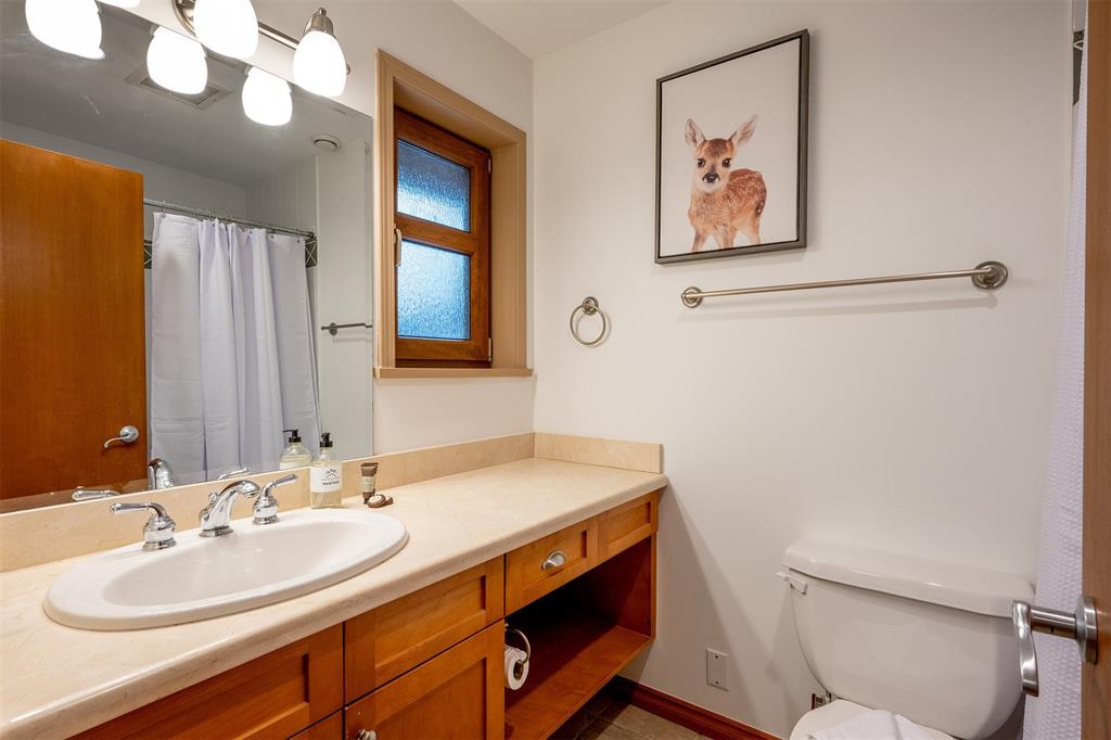 3012 Alpine Crescent