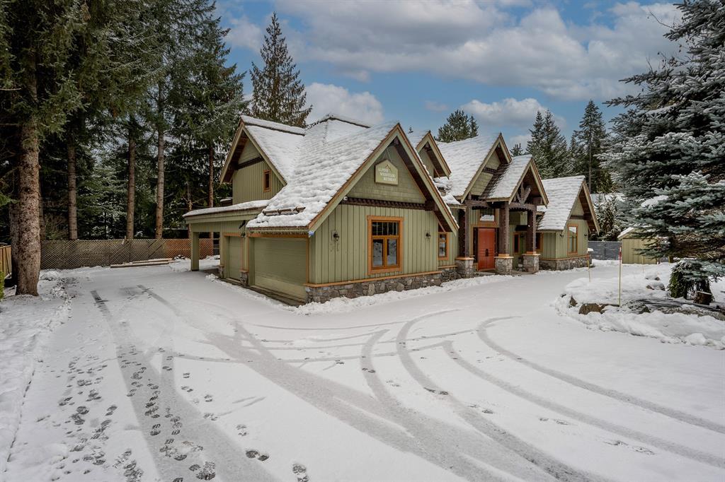 3012 Alpine Crescent