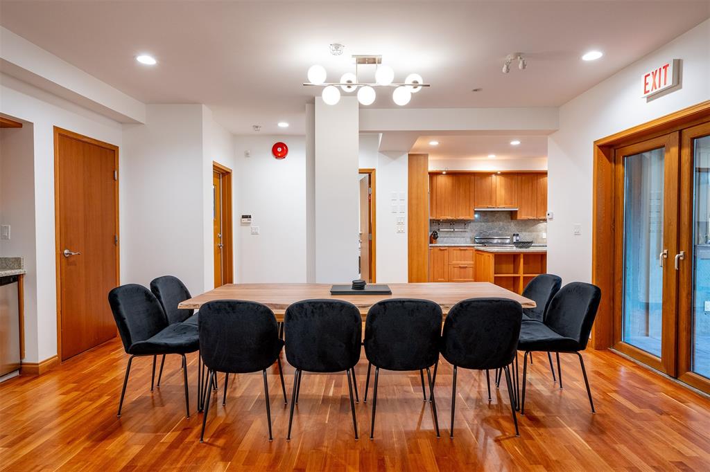 3012 Alpine Crescent