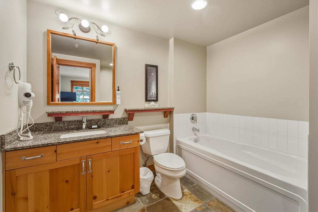 #226A – 2036 London Lane