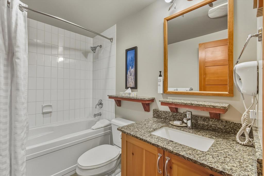 #226A – 2036 London Lane