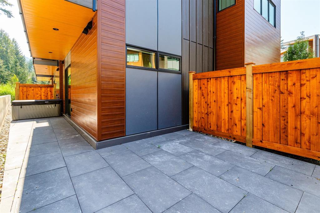 #20 – 2077 Garibaldi Way