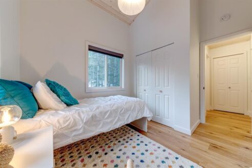 3273 Arbutus interior and exterior views for David Nagel real estate.