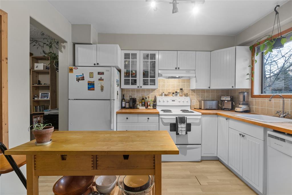 #15 – 1470 Laurel Street