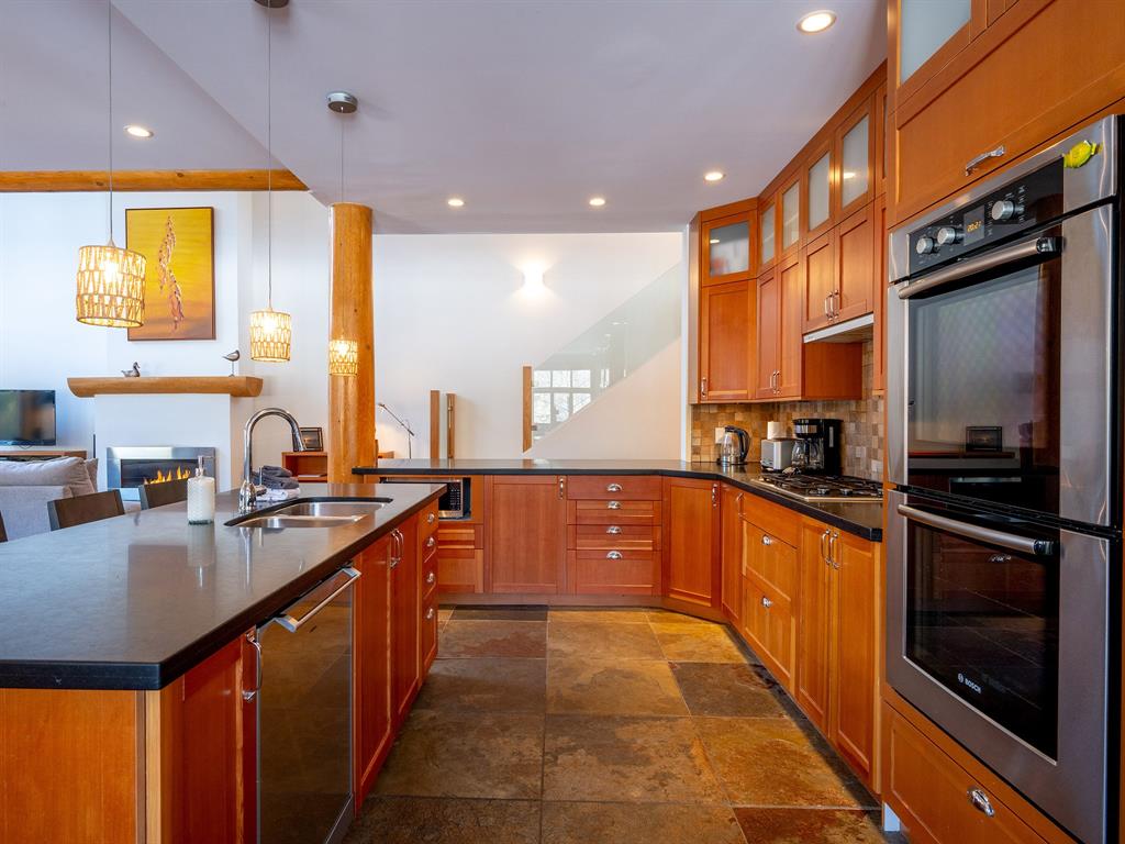 8398 Glen Abbey Lane