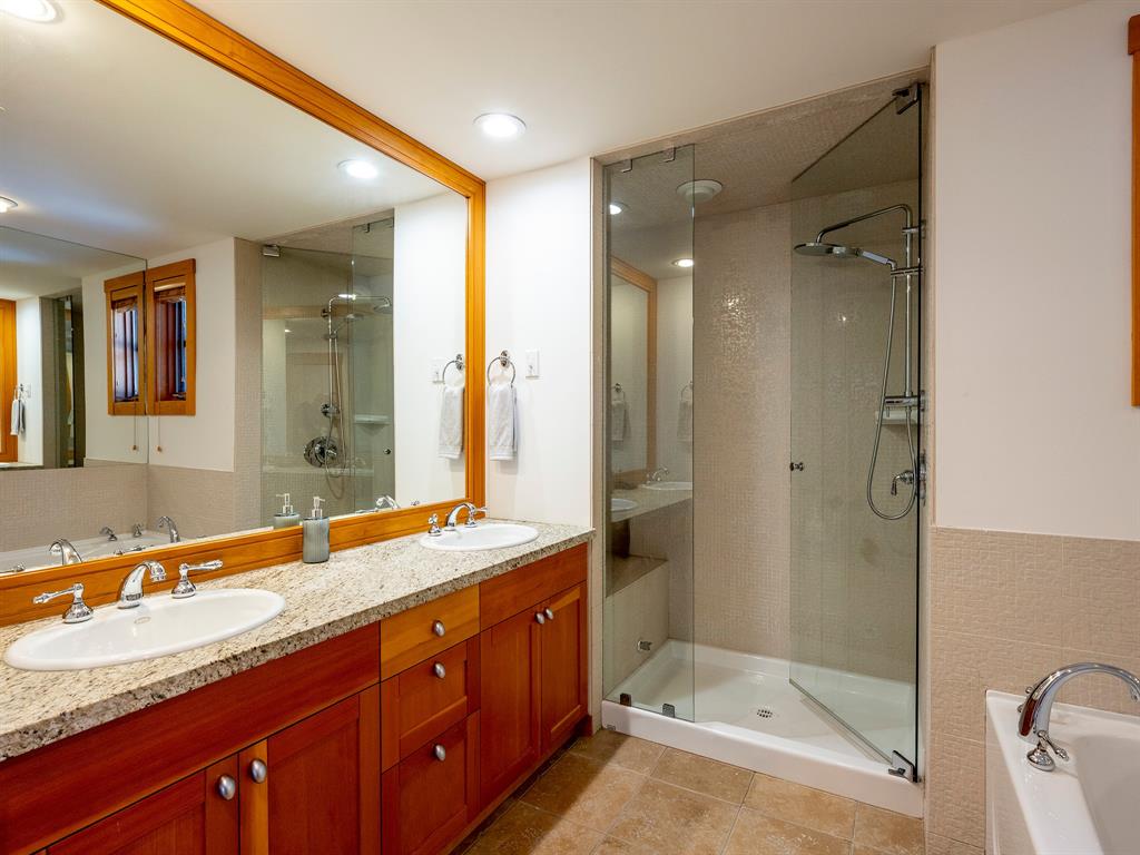 8398 Glen Abbey Lane