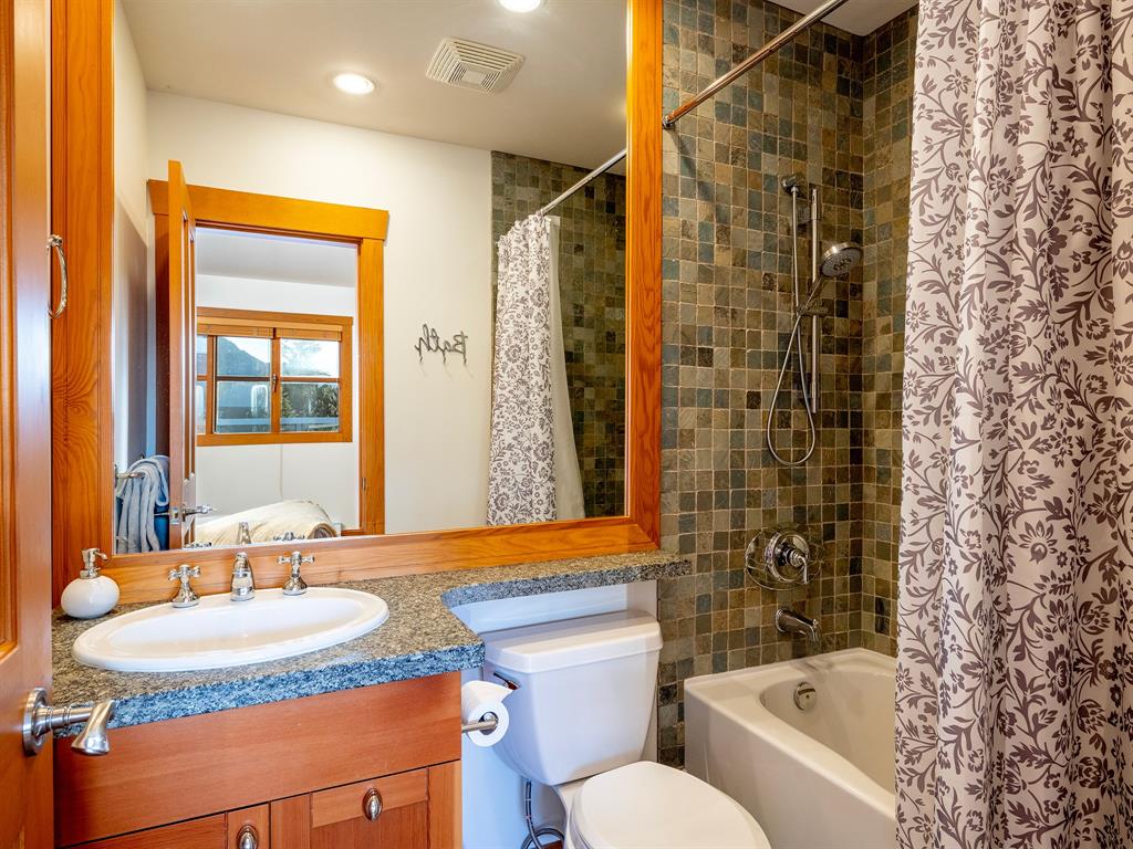 8398 Glen Abbey Lane