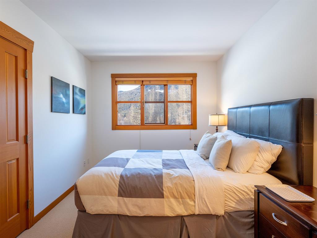 8398 Glen Abbey Lane