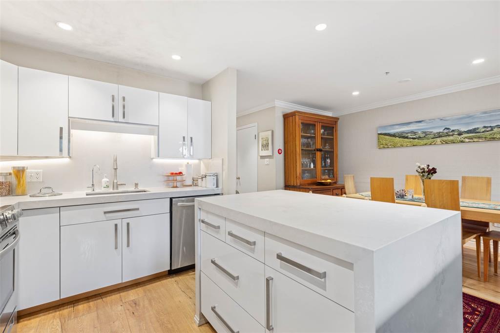 #18 – 4637 Blackcomb Way