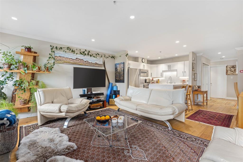 #18 – 4637 Blackcomb Way