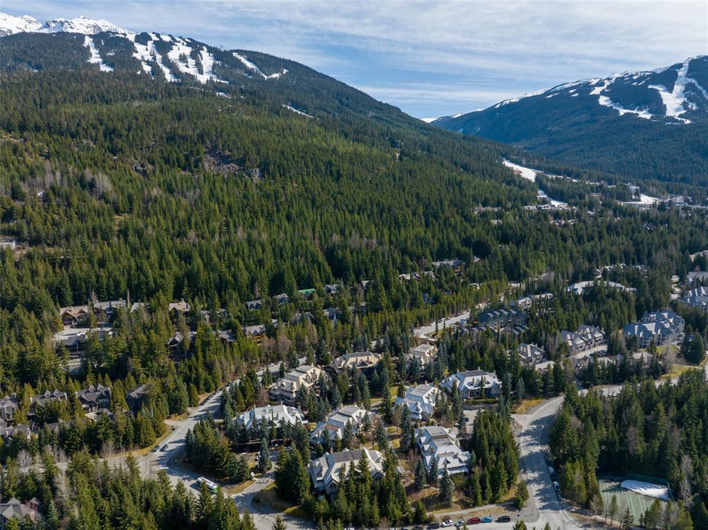 #18 – 4637 Blackcomb Way