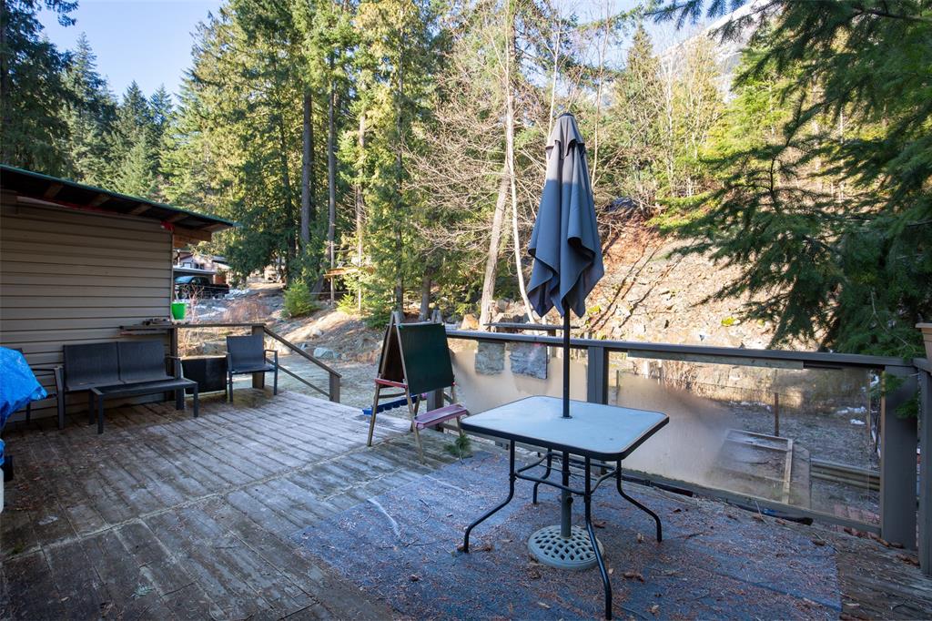 9245 Pemberton Portage Road