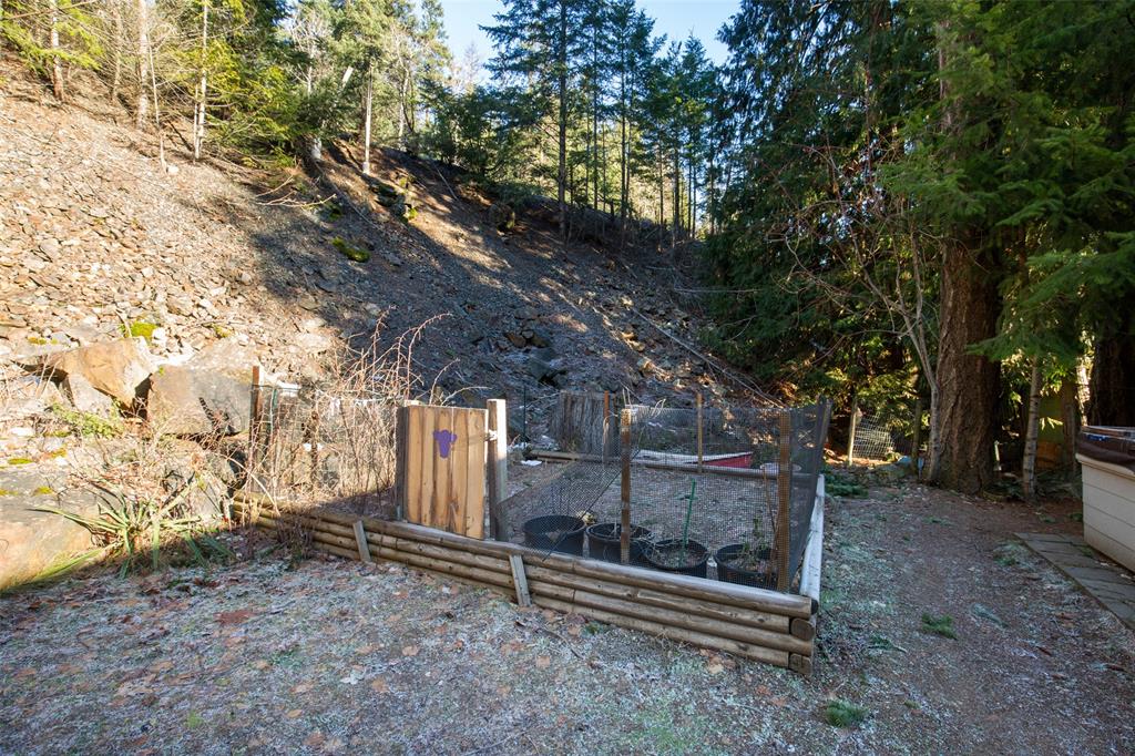 9245 Pemberton Portage Road