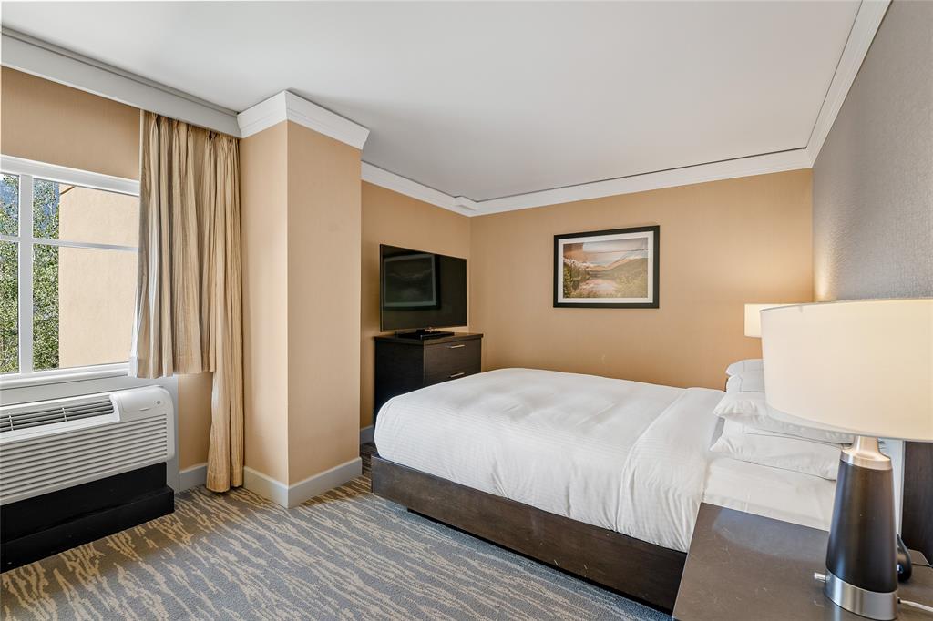 #428/430 – 4050 Whistler Way